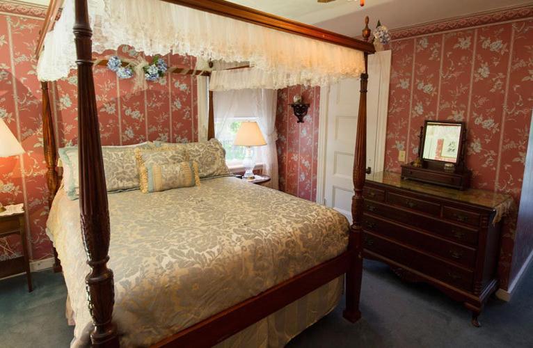 בר הרבור Anne'S White Columns Inn חדר תמונה
